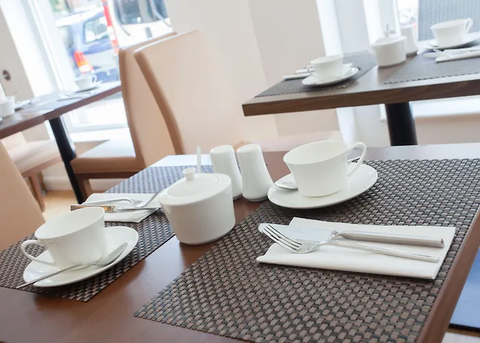 Hotel Adelante Boutique