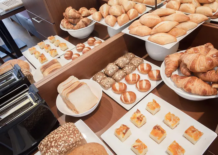 Hotel Adelante Boutique 4*