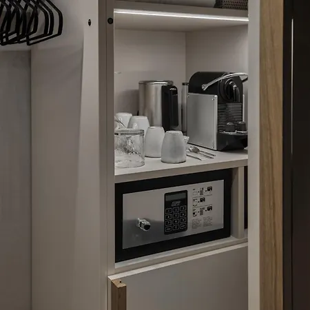 Adelante Boutique Hotel 4*