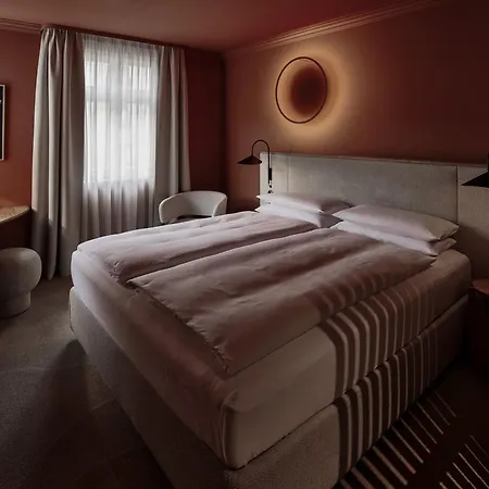 Hotel Adelante Boutique 4*