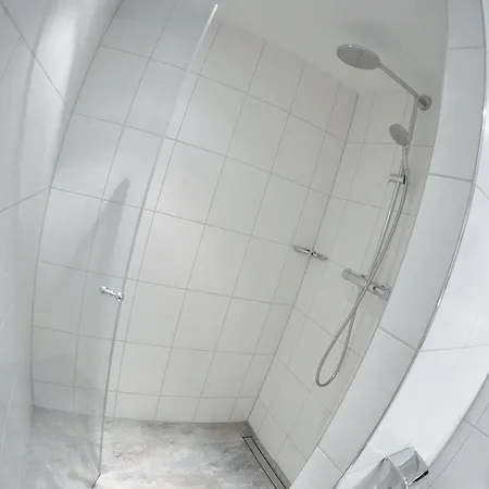 Adelante Boutique 4*