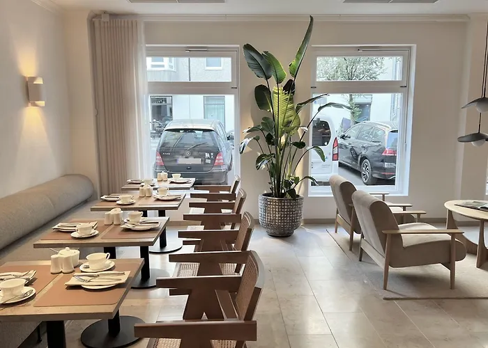 Adelante Boutique Hotel 4*