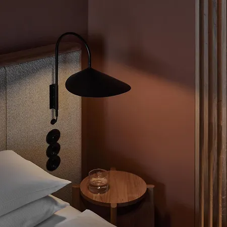 Adelante Boutique 4*