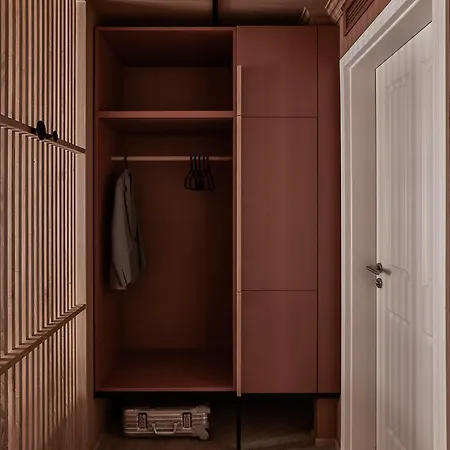 Adelante Boutique 4*