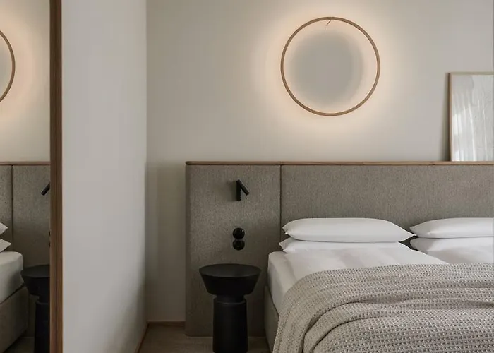 Hotel Adelante Boutique 4*