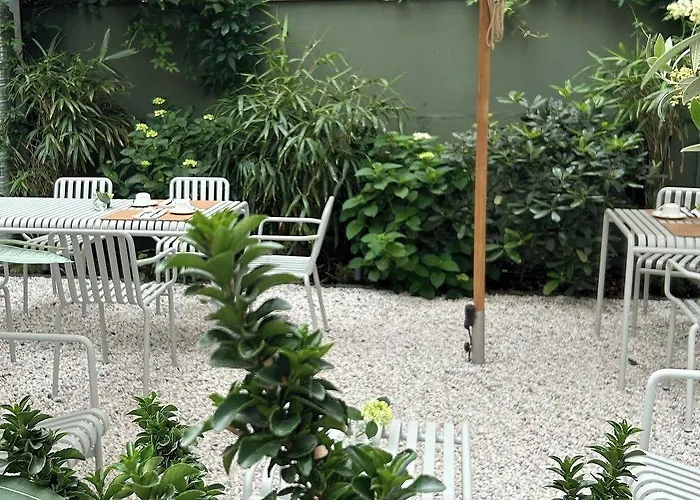 Adelante Boutique Hotel